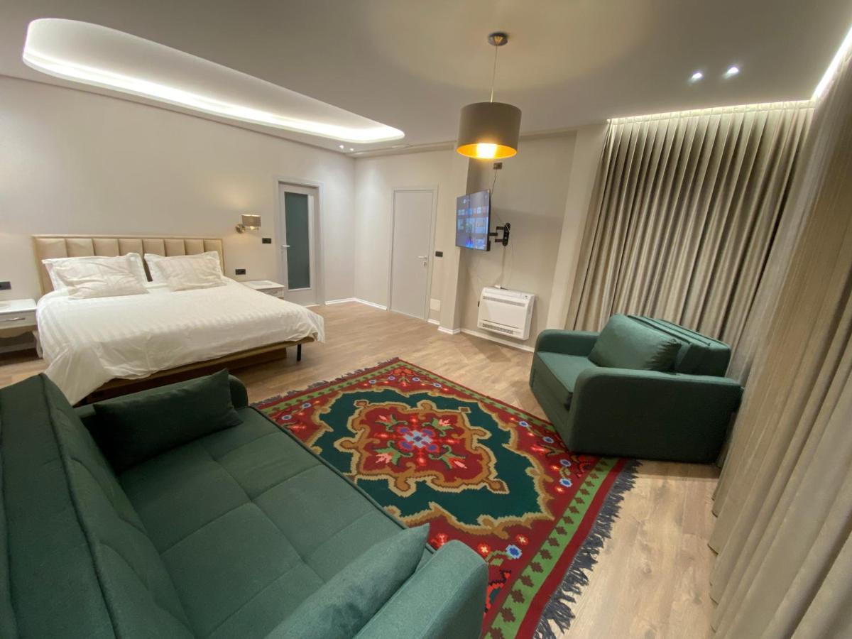 Vila-Amo, Suites&Rooms In Tirana Center Екстер'єр фото