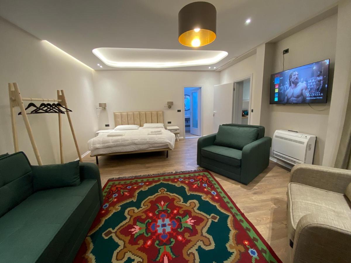 Vila-Amo, Suites&Rooms In Tirana Center Екстер'єр фото