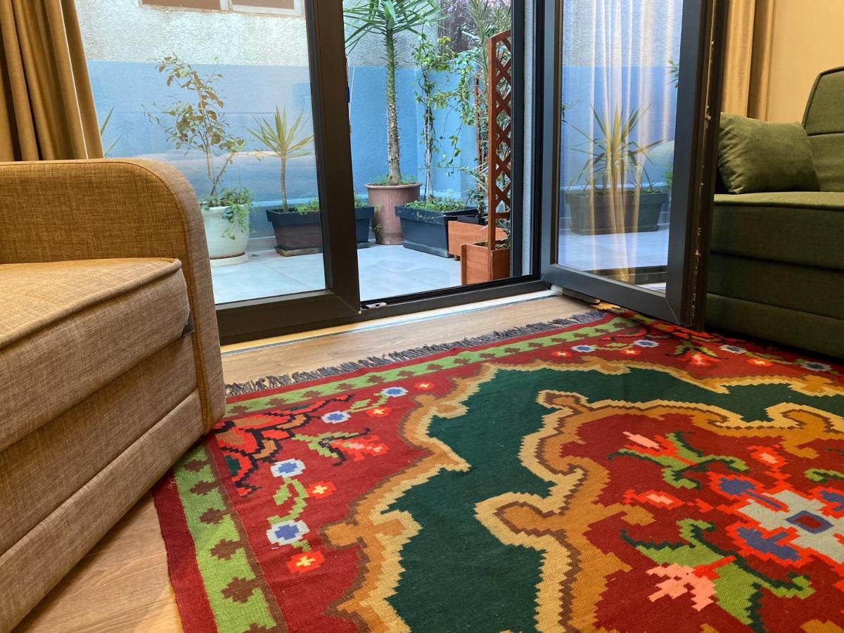 Vila-Amo, Suites&Rooms In Tirana Center Екстер'єр фото