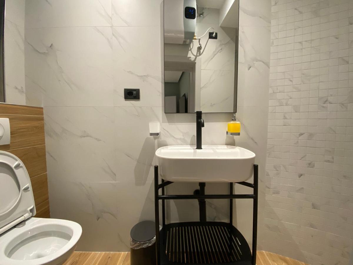 Vila-Amo, Suites&Rooms In Tirana Center Екстер'єр фото